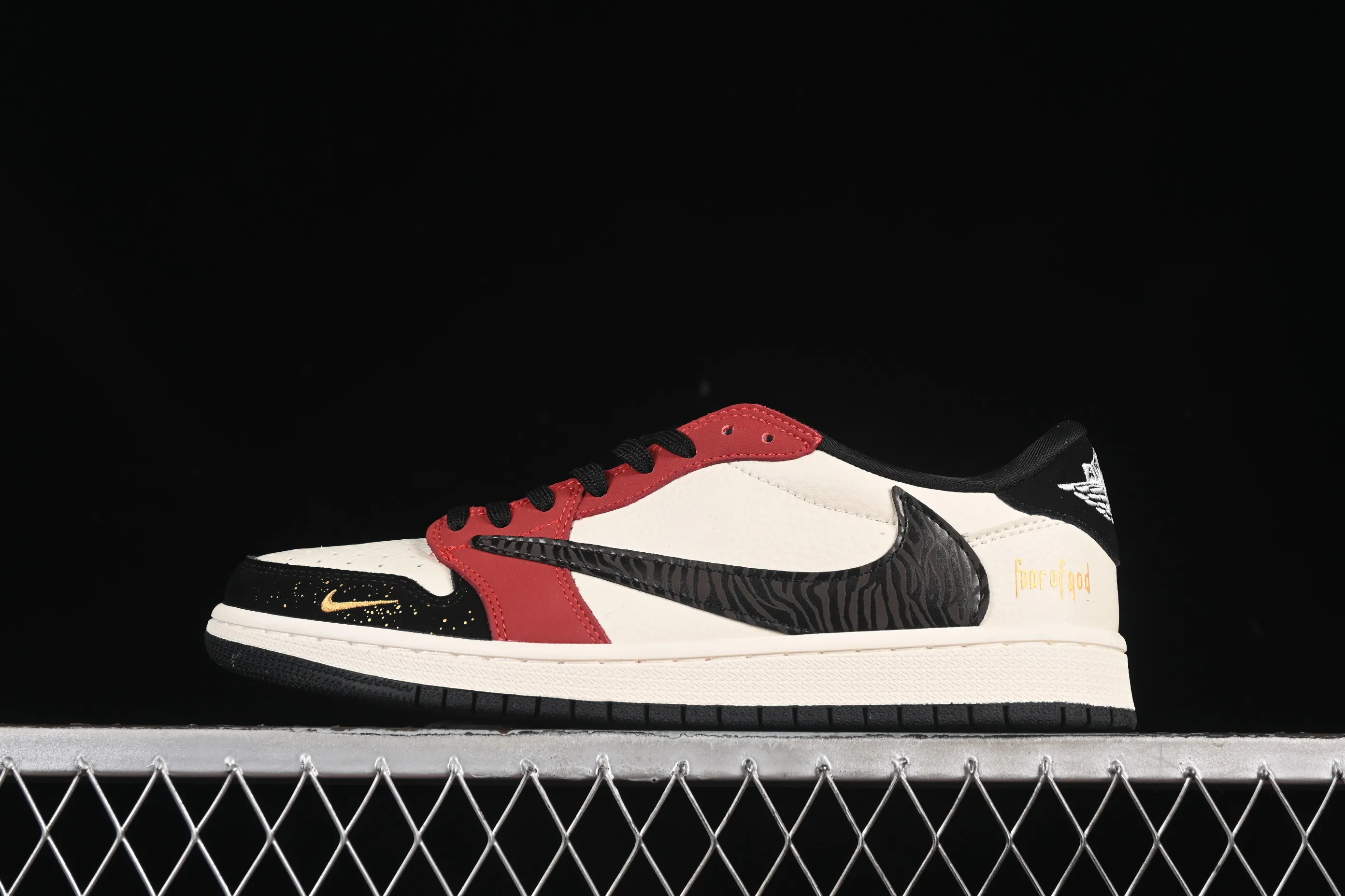All categories Air Jordan Jordan series basketball shoes Air Jordan 1 Low High-end customized low-top sneakers Travis Scott x Fragment Design x Air Jordan 1 Low OG SP AJ1 FOG joint splicing burgundy low-top cultural casual sneakers LD2025-012